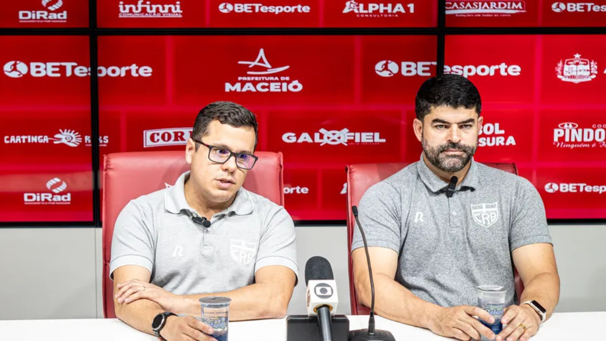 Diretores do CRB explicam movimentos do clube no mercado de transferências e detalham saída de Anselmo Ramon