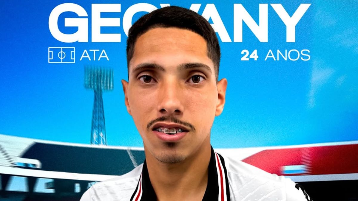 Santa Cruz oficializa a contratação do atacante Geovany Soares, primo de Marta