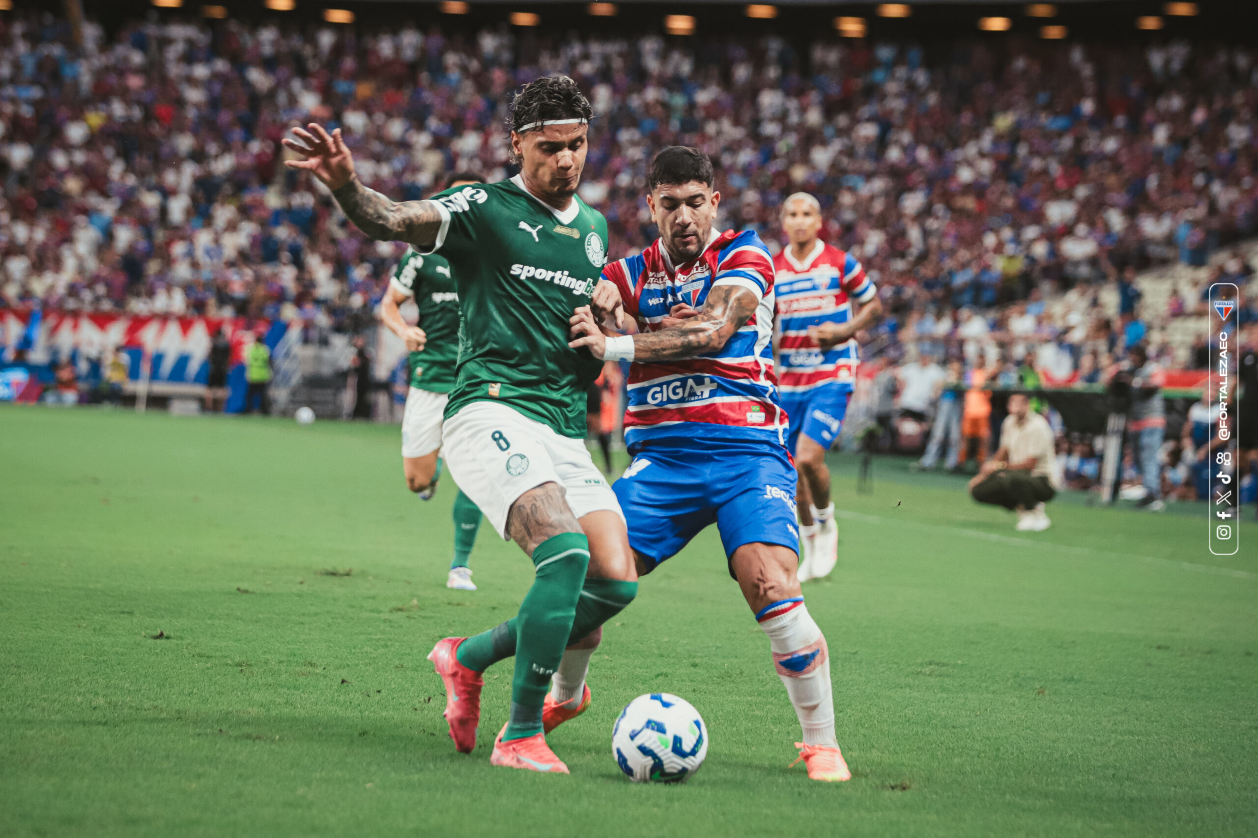 Lucero perde pênalti no fim e Fortaleza é derrotado pelo Palmeiras
