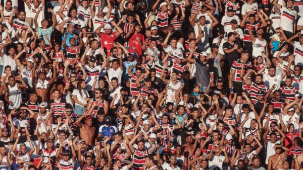 Santa Cruz divulga valores dos ingressos para partida contra o Ferroviário 1 Torcida do Santa Cruz em 2025, no Arruda, em estreia como mandante na Série D