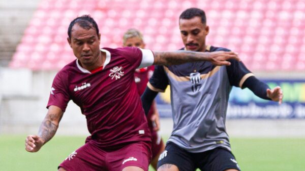 Leandro Sena destaca preparação com o Central e elogia "resposta positiva" do elenco 2 Náutico fica no empate em jogo-treino com o Central