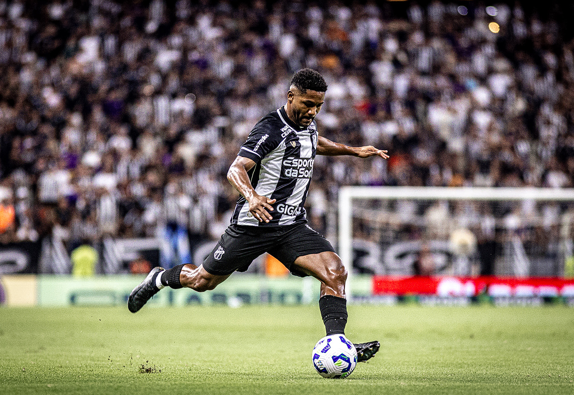 Lateral Fabiano Souza desfalca o Ceará contra o São Paulo pela Série A 2 Fabiano Souza - Lateral-Direito - Ceará
