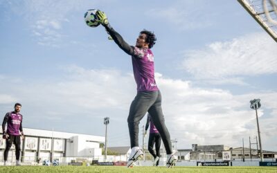 Ceará confirma lesão no ombro do goleiro Richard; prazo de recuperação é de 45 dias