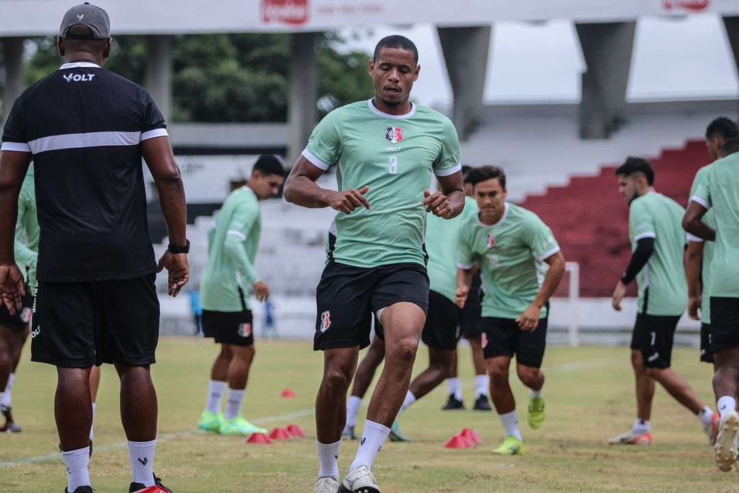 Após rescindir com o Santa Cruz, Everton Sena é oficializado pelo Brasil de Pelotas para a Série D