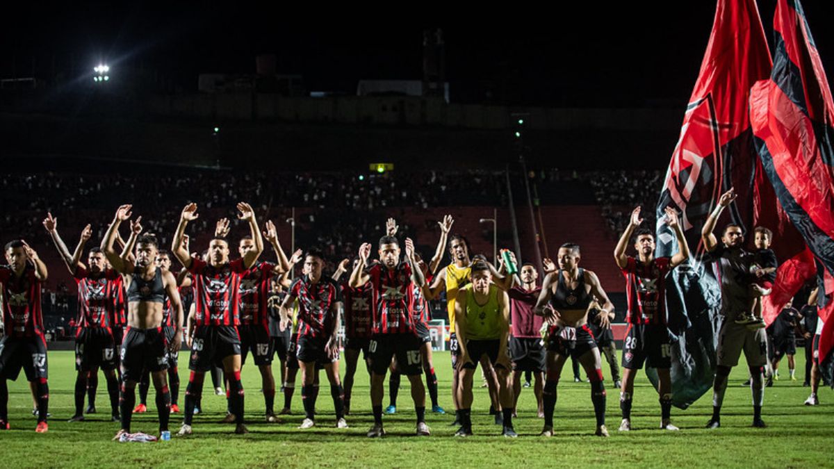 Vitória celebra aniversário de 126 anos com foco em recuperar bom momento