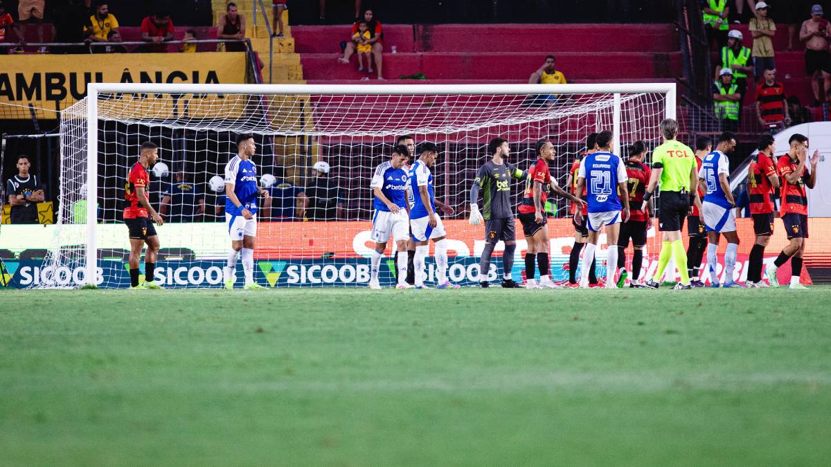 Fragilidade defensiva expõe crise no Sport, que sofreu gol em sete das nove partidas disputadas na Série A