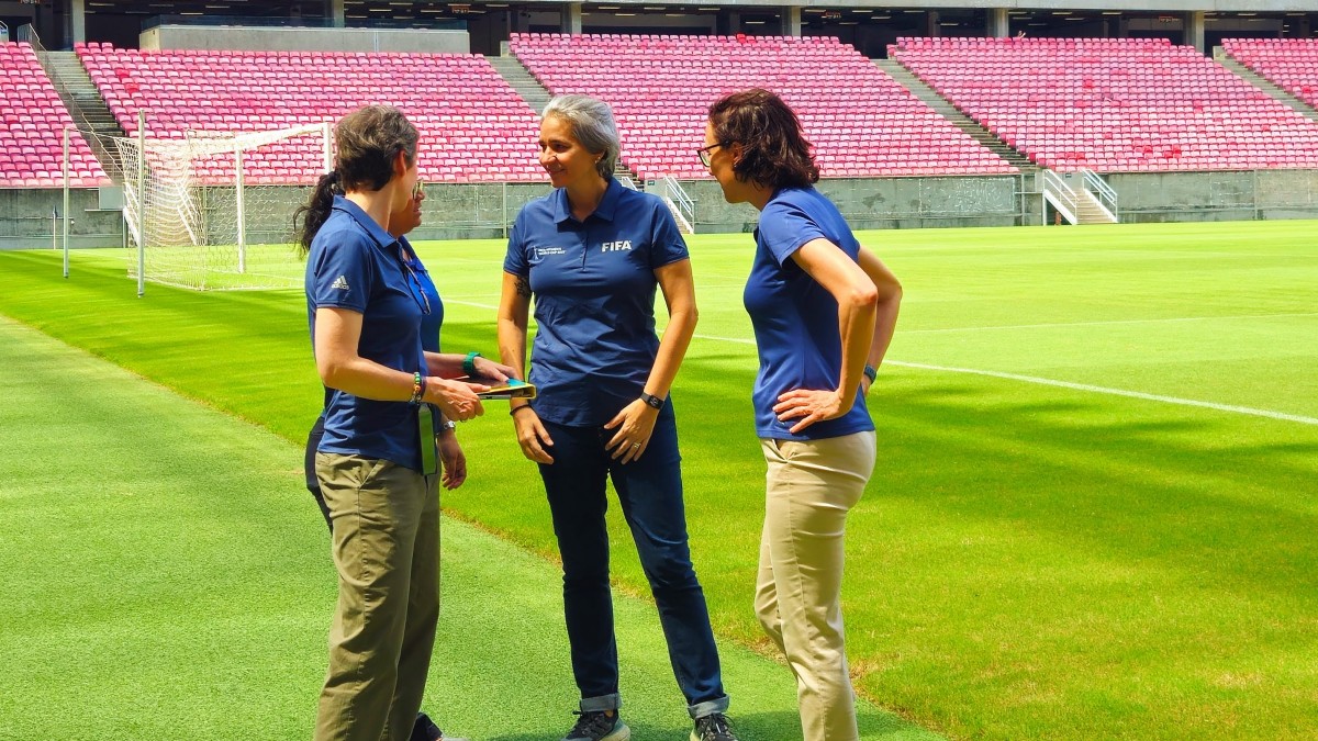 Comitiva da Fifa faz vistoria na Arena de Pernambuco visando a Copa do Mundo Feminina de 2027
