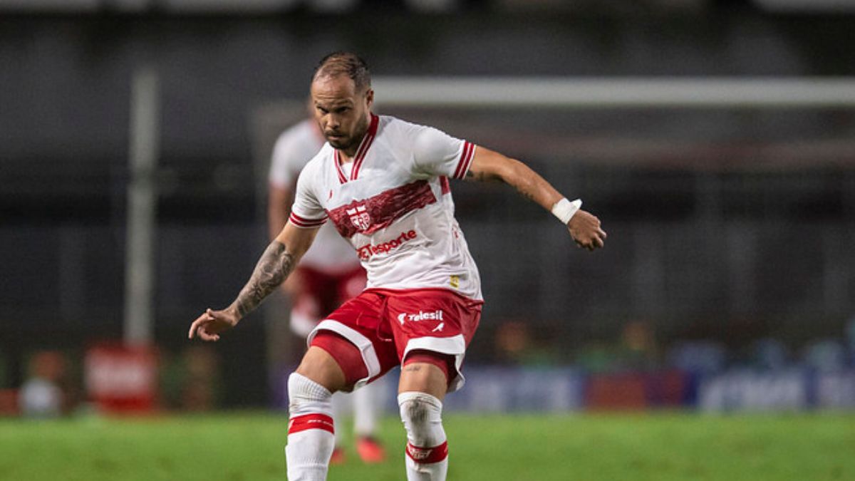 Suspensos, Higor Meritão e Douglas Baggio desfalcam o CRB diante do Remo