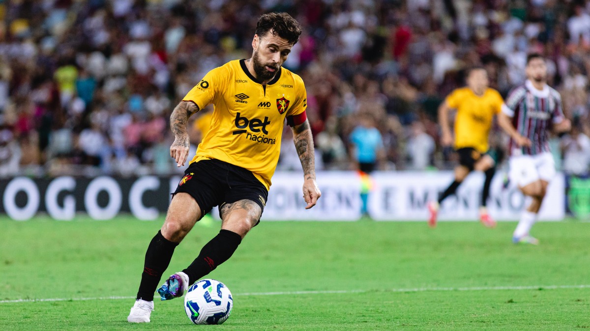 Lucas Lima, meia do Sport, em jogo contra o Fluminense