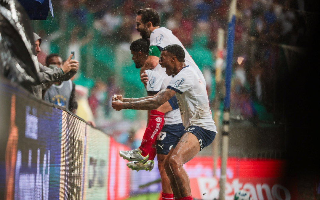 Bahia vence Botafogo e salta para o G-6 da Série A