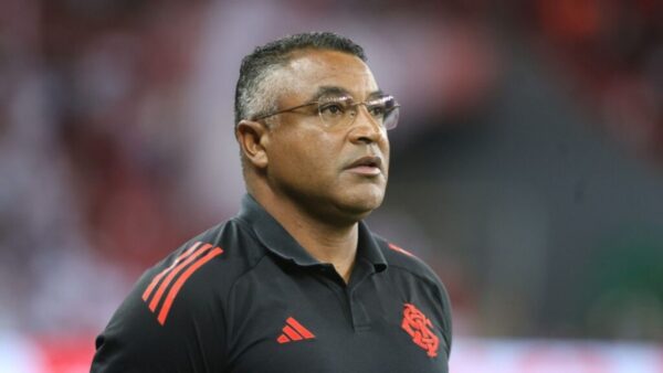 Num duelo de seis pontos, Vitória enfrenta Internacional e tem tabu à vista 2 Roger Machado, técnico do Internacional