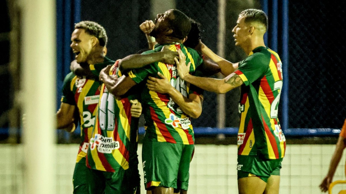 Série D: Ferroviário derrota o América-RN, Central bate o Horizonte e Sampaio vence o Maracanã 2 Time do Sampaio Corrêa na Série D 2025