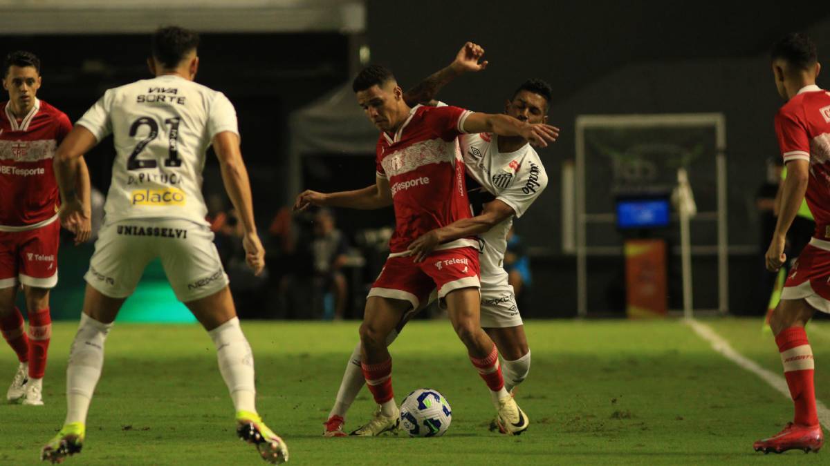 CRB desperdiça pênalti nos acréscimos, mas segura empate contra o Santos na Vila Belmiro pela partida de ida da Copa do Brasil