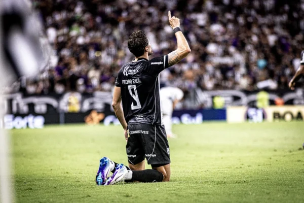 Artilheiro do Ceará, Pedro Raul atuou no sacrifício contra o Palmeiras 1 Pedro Raul - Ceará