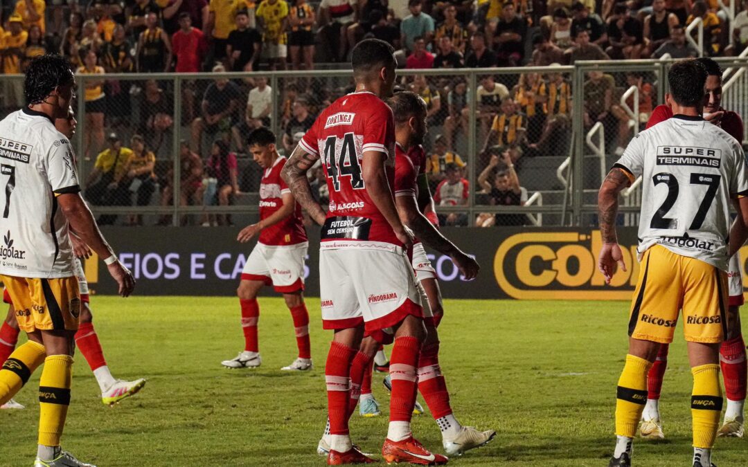 Nos acréscimos, CRB arranca empate com o Amazonas e segue na cola do G-4 da Série B