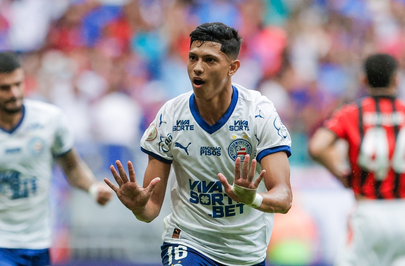Bahia: Erick Pulga encerra jejum de um mês sem marcar e é decisivo no Ba-Vi