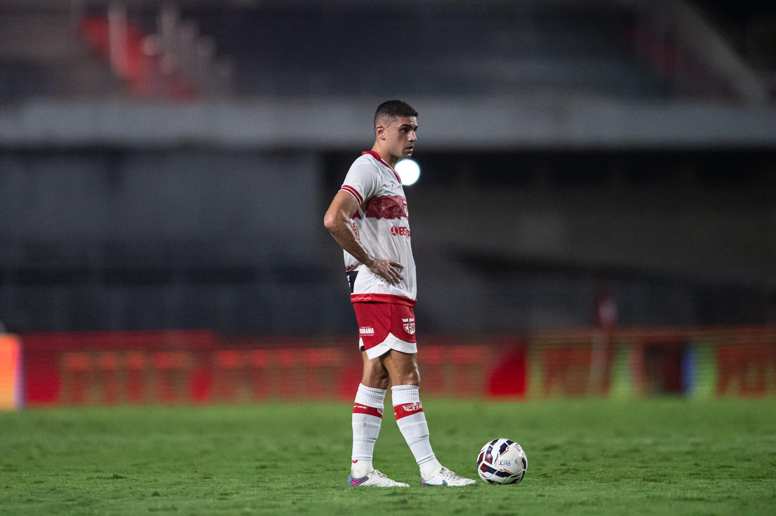 CRB ganha volta de Thiaguinho, mas perde Gegê para jogo contra o Criciúma
