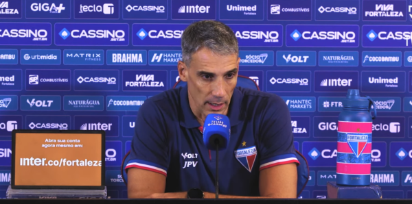 “Esse é o ano mais difícil”, diz Vojvoda sobre a temporada de 2025 do Fortaleza 1 Vojvoda - Coletiva - Retrô - Fortaleza - Copa do Brasil