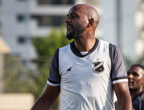 ABC assina rescisão contratual com o atacante Brizuela 2 Jefferson - Volante - ABC