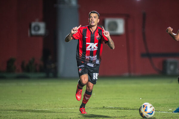 Bruno Xavier, do Vitória, atrai interesse do Botafogo-PB 1 Bruno Xavier está de saída do Vitória - Foto: Victor Ferreira/EC Vitória