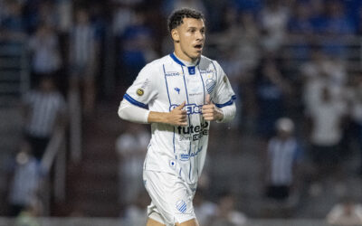 CSA nega que recebeu proposta oficial do Grêmio pelo lateral-esquerdo Enzo