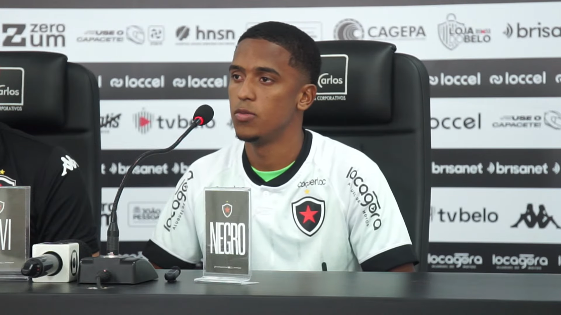 Apresentado no Botafogo-PB, volante Balão comenta disputa no meio-campo do clube