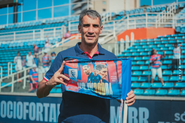Fortaleza confirma permanência do técnico Juan Pablo Vojvoda 1 Fortaleza - Vojvoda