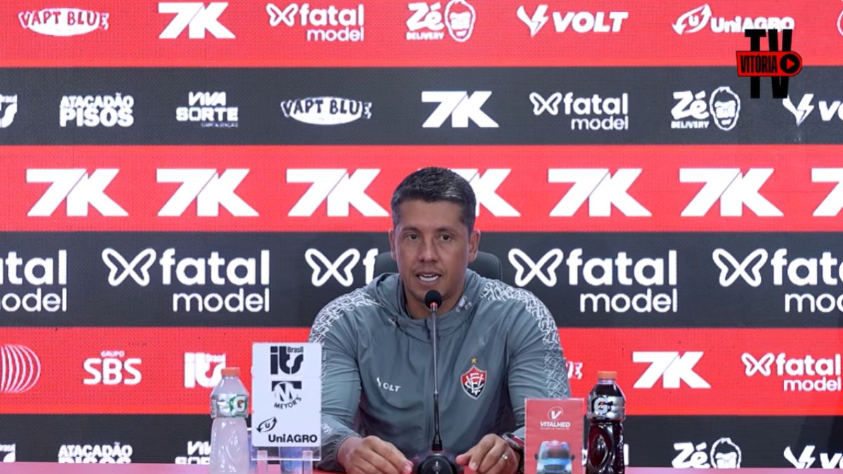 Carpini lamenta empate em gramado encharcado, e revela quais posições o Vitória irá ao mercado