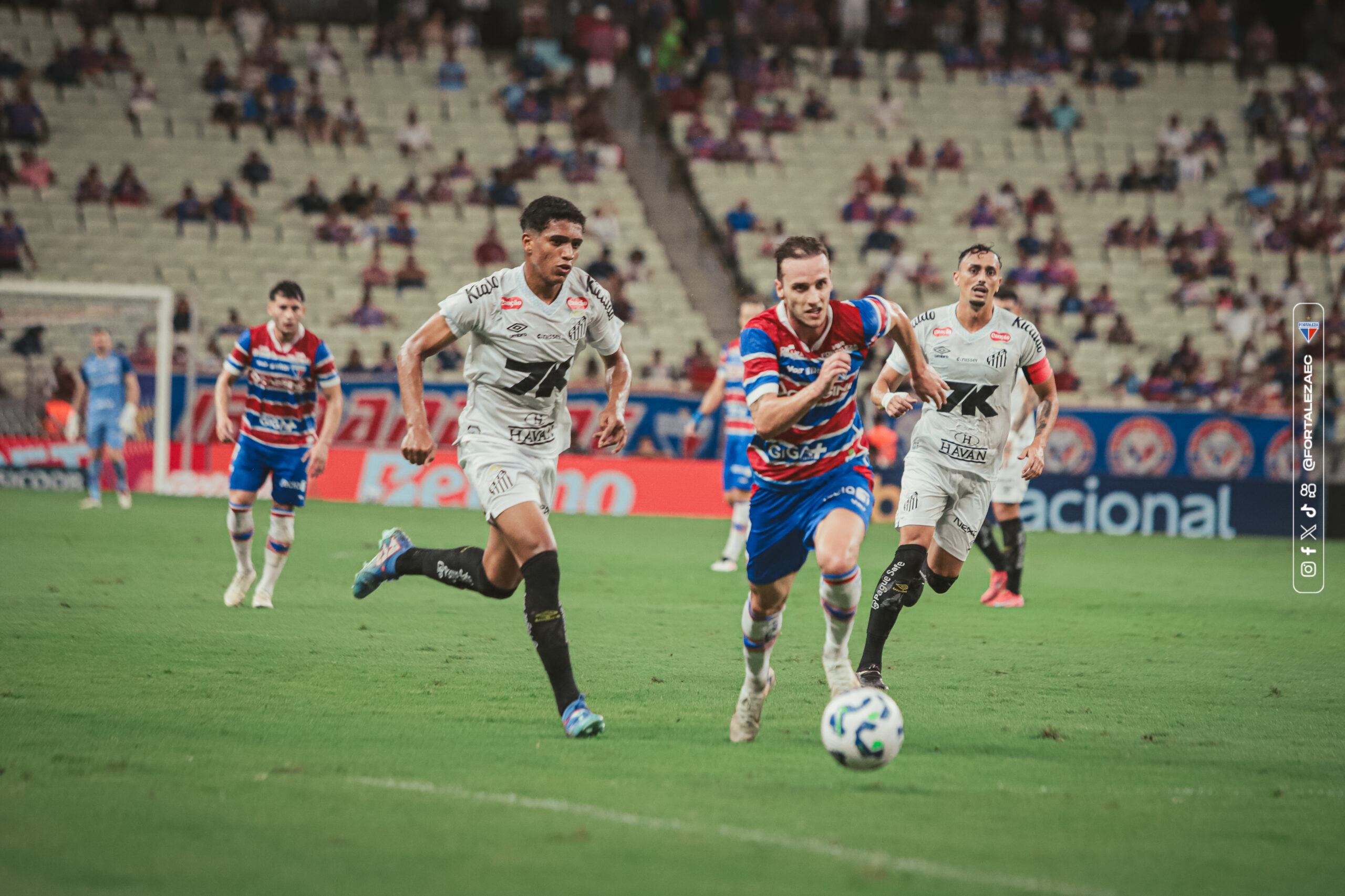Fortaleza reage, mas sofre gol no fim e perde para o Santos na Arena Castelão