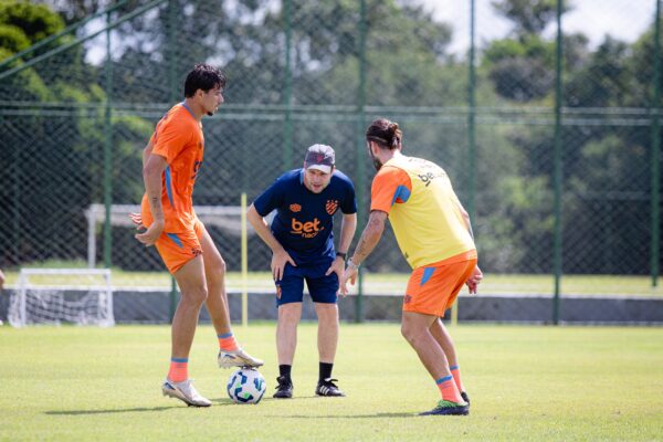 Trio do Nordeste aparece no top-10 mundial de times que mais utilizaram jogadores diferentes nas últimas três temporadas 1 Sport - Daniel Paulista - Chico - Treino