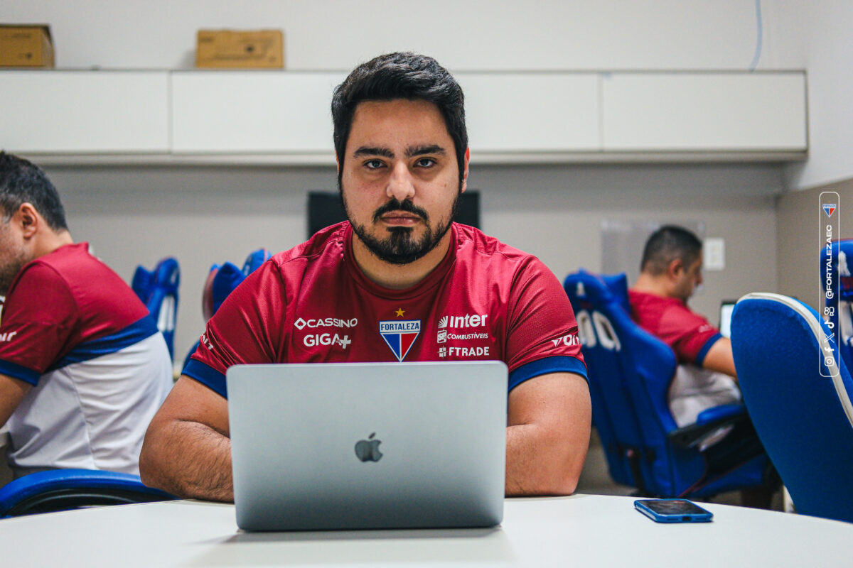 Fortaleza anuncia retorno do analista de desempenho Henrique Bittencourt