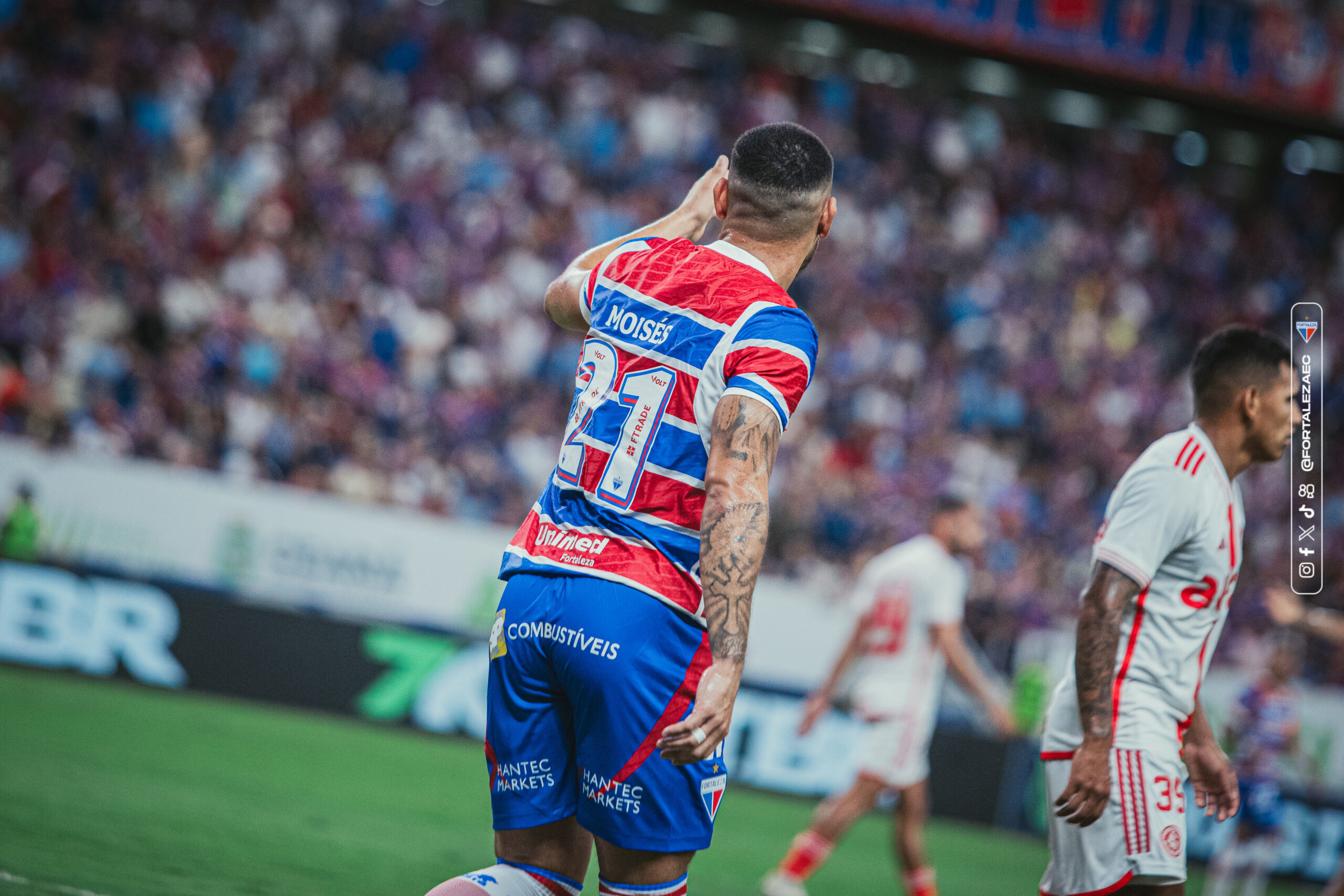 Ainda no DM, Moisés não trabalha com bola na reapresentação do Fortaleza