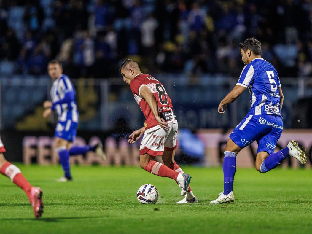 CRB perde para o Avaí na Ressacada e desperdiça chance de voltar ao G-4 da Série B 1 Avaí x CRB - Série B 2025