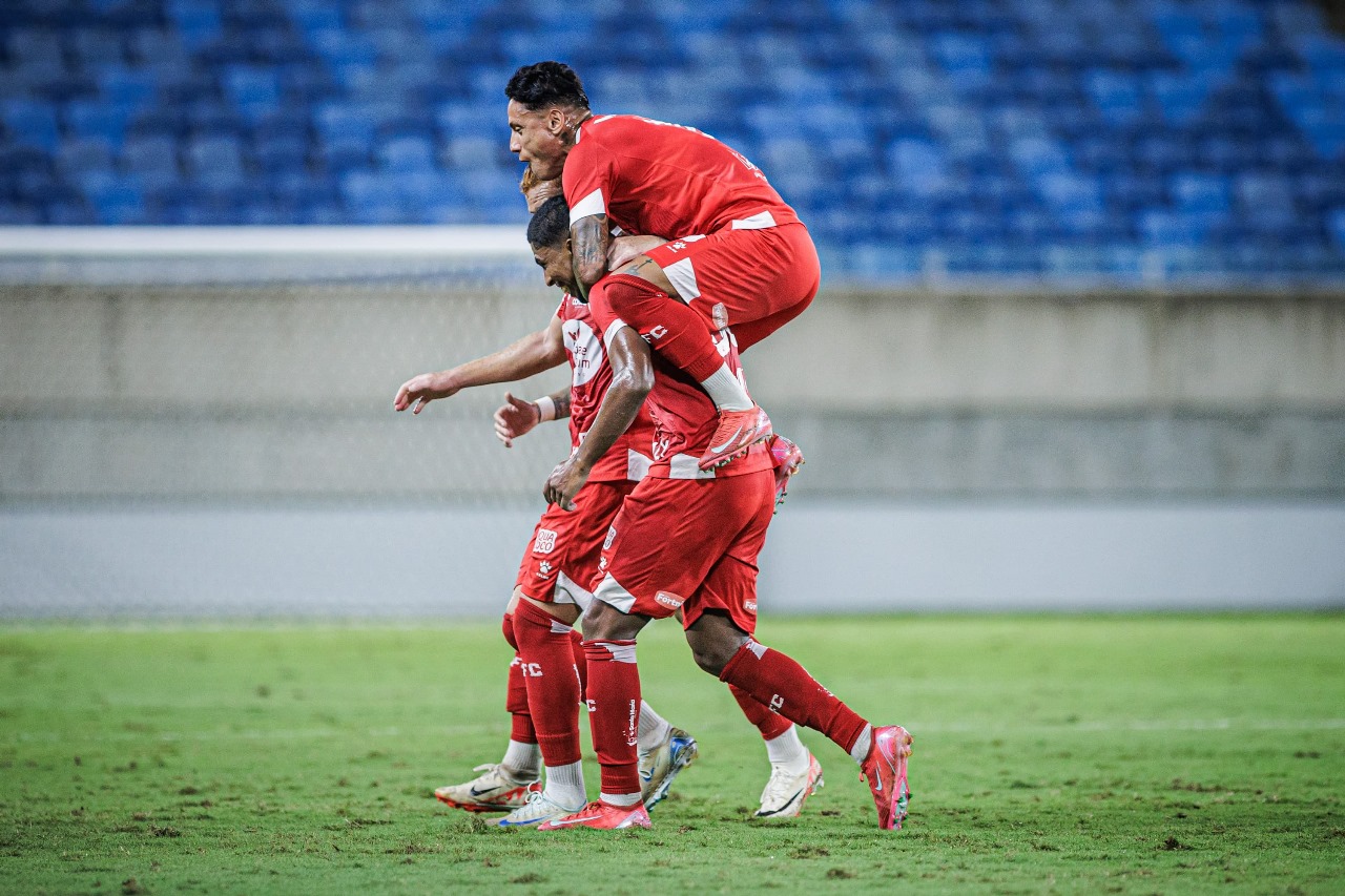 Em jogo frenético, América-RN vence o Ferroviário pela Série D