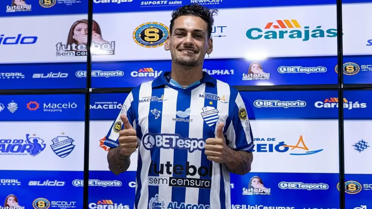 Apresentado, novo atacante do CSA cita ‘projeto azulino’ como determinante para acerto