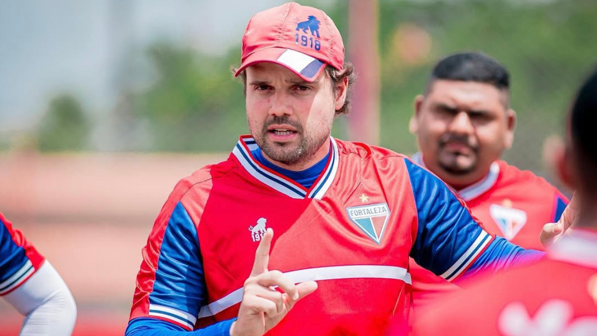 Após saída de técnico, Bahia anuncia Carlos Larocca, ex-Fortaleza, para o comando do sub-17