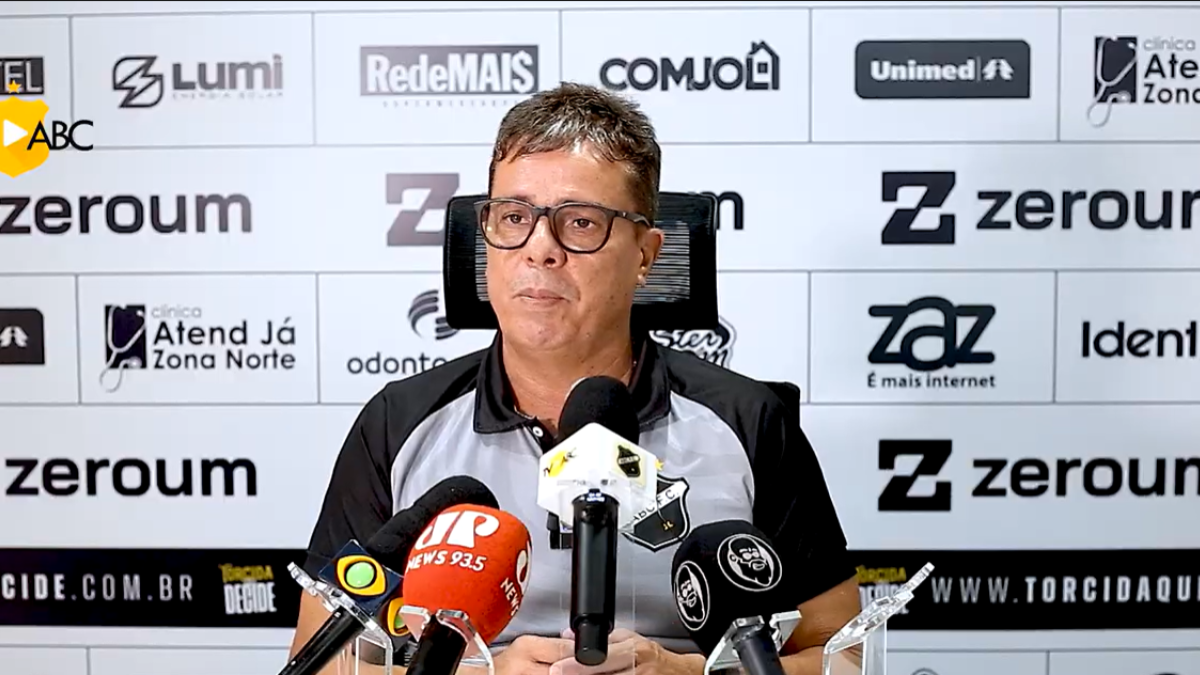 ABC: Evaristo Piza confirma retorno de Anderson Rosa aos treinos e meia pode ser relacionado para partida contra o Ypiranga-RS