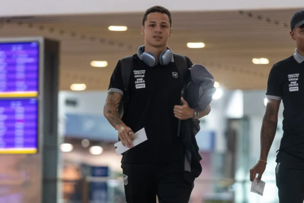 Matheus Araújo - Ceará - Embarque