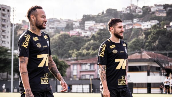 Santos relaciona 23 jogadores para jogo contra o Fortaleza; Neymar cumpre suspensão 1 Neymar - Santos - Zé Rafael