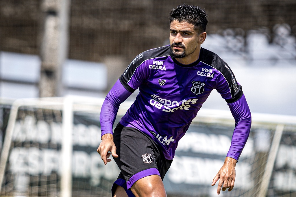 Após treino pela manhã, Ceará encerra primeira semana de intertemporada