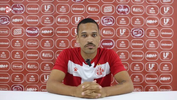 Mikael - América