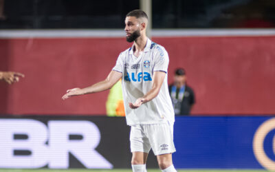 Vitória sofre transfer ban da Fifa por impasse com o Grêmio; entenda