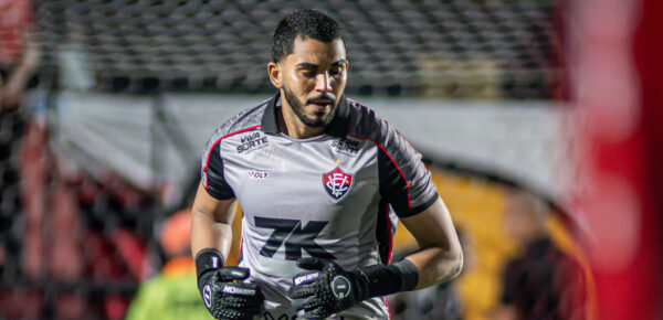 Trauma: Vitória vive terceira eliminação na temporada dentro de casa 3 Lucas Arcanjo foi personagem principal da eliminação - Foto: Victor Ferreira/EC Vitória