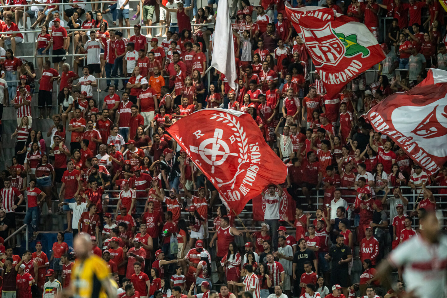 Torcida do CRB no Rei Pelé