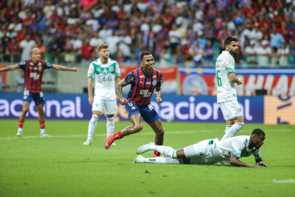 Jean Lucas faz dois, Bahia vence Juventude e retorna ao G4 da Série A 2 Jean Lucas finaliza para o gol do Bahia- Foto:Rafael Rodrigues/EC Bahia