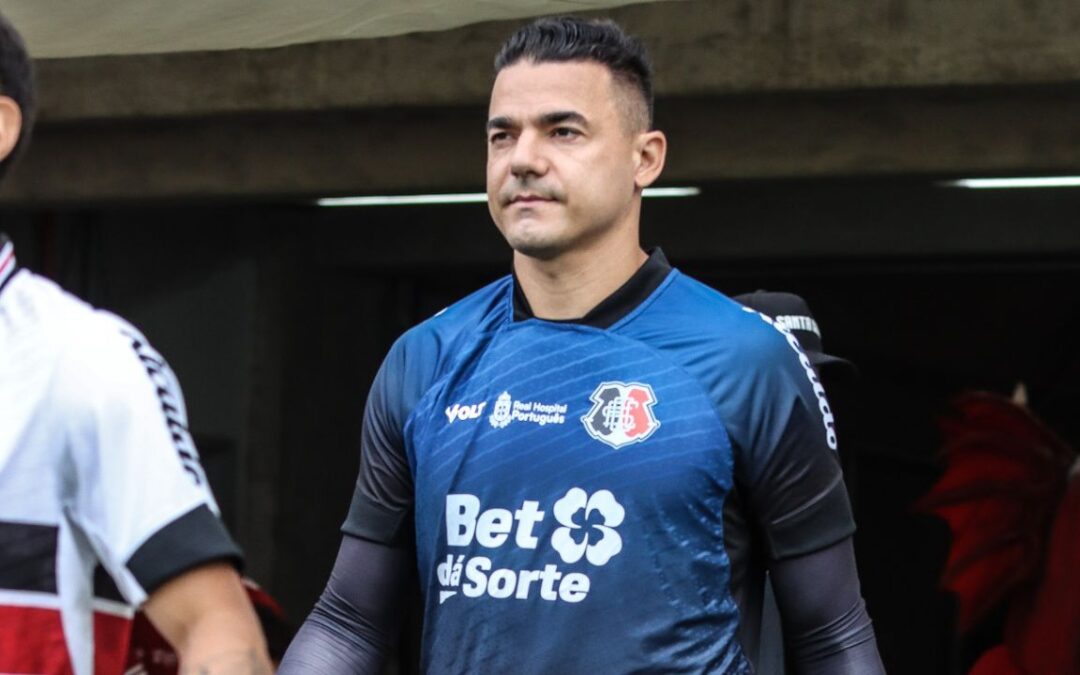 Felipe Alves comemora classificação do Santa Cruz na Série D e comenta momento agitado do clube