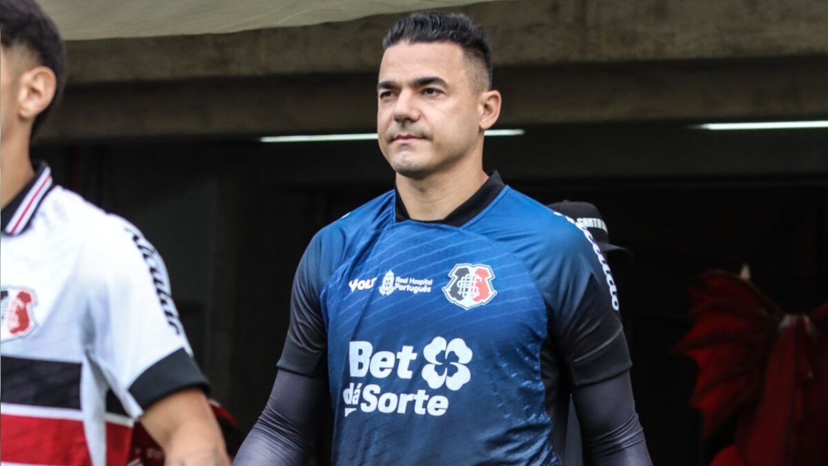 Felipe Alves comemora classificação do Santa Cruz na Série D e comenta momento agitado do clube