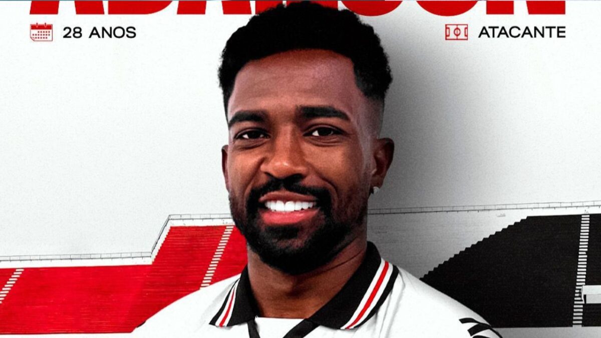 Santa Cruz oficializa a contratação do atacante Adailson, ex-São Luiz-RS 1 Santa Cruz oficializa a contratação do atacante Adailson, ex-São Luiz-RS