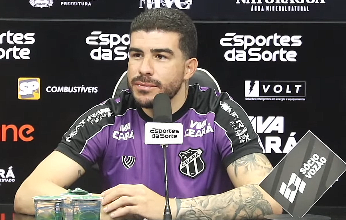 Richardson evita confirmar contratação de Vina, mas afirma: “As portas do clube estão abertas”