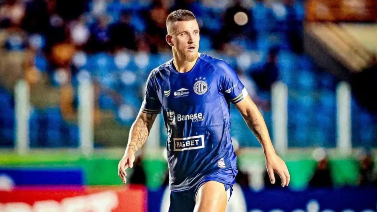 Confiança anuncia a saída do meia Fábio, que irá para clube da Indonésia